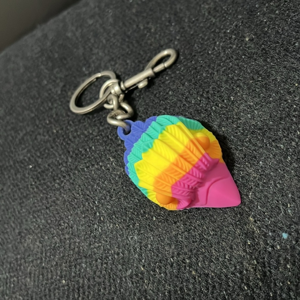 The eagle has landed a cool key chain by Kurt Geiger! - Picture 2 of 5